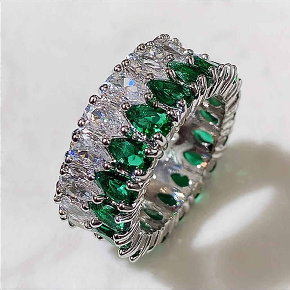 New Women’s 925 Silver Pear Cut sapphire Ring - Picture 3 of 3